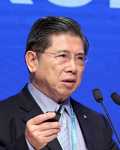 Ren C. Luo